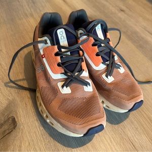 ON Cloudstratus Fawn Shoes